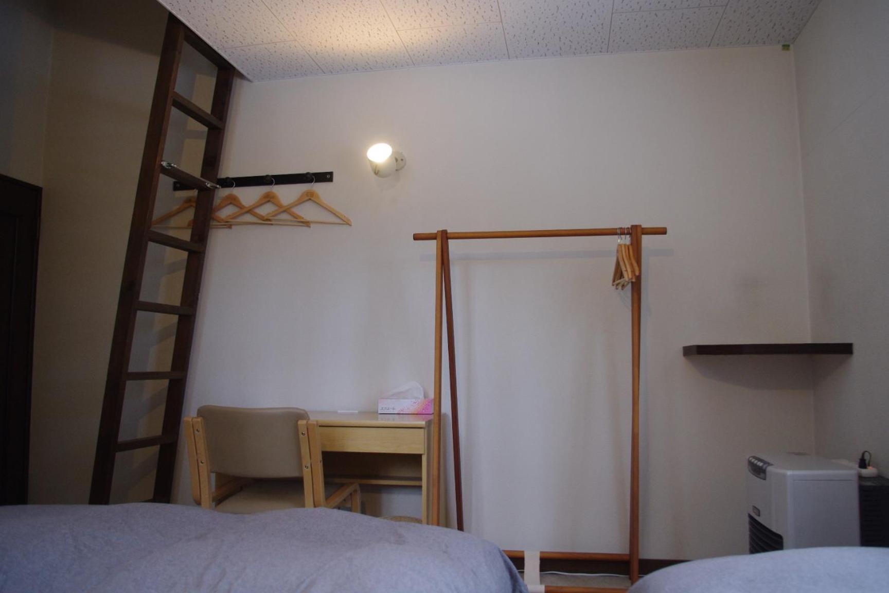 Sunny Side Hut Bed & Breakfast Hakuba Eksteriør bilde