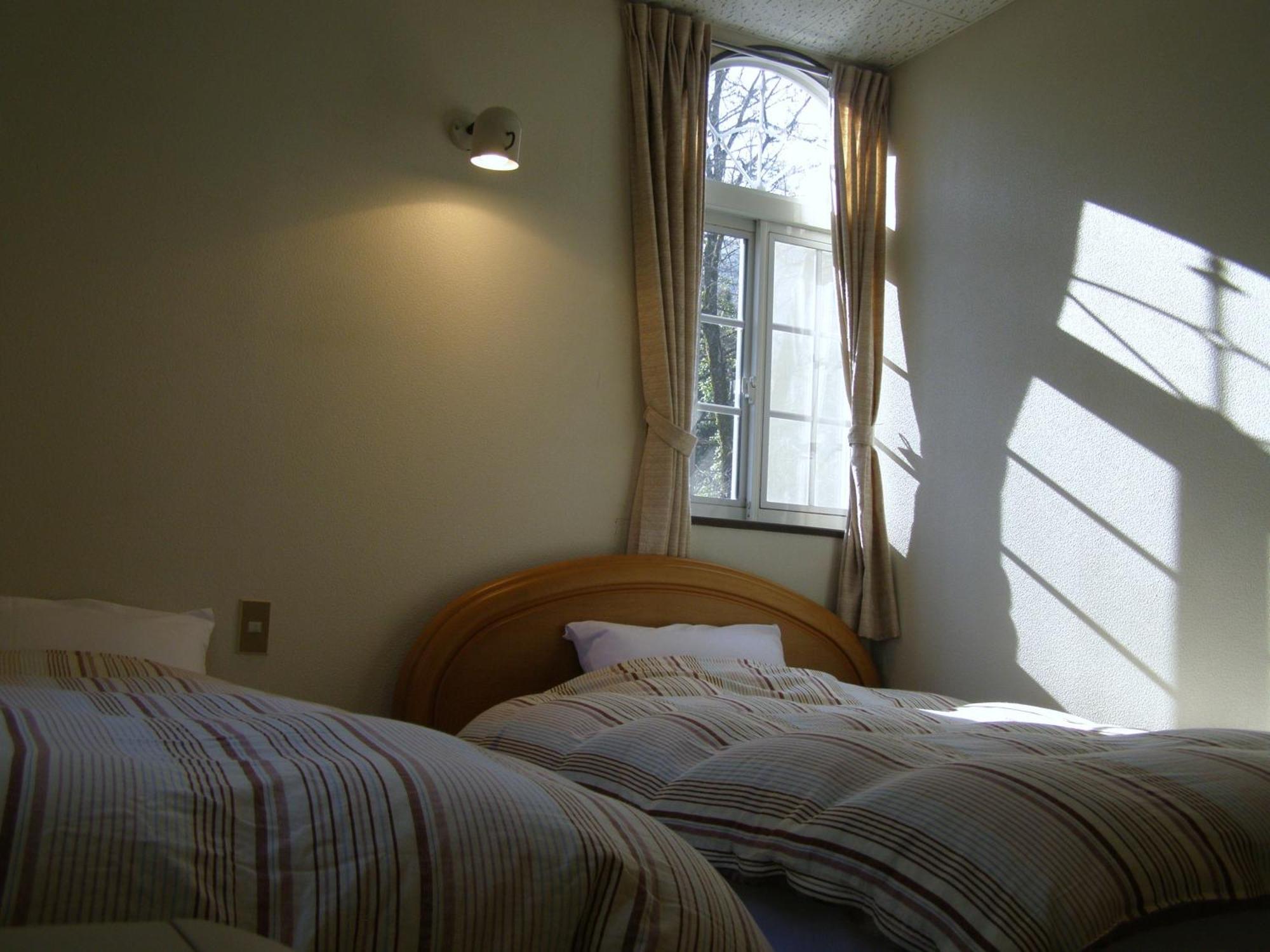Sunny Side Hut Bed & Breakfast Hakuba Eksteriør bilde
