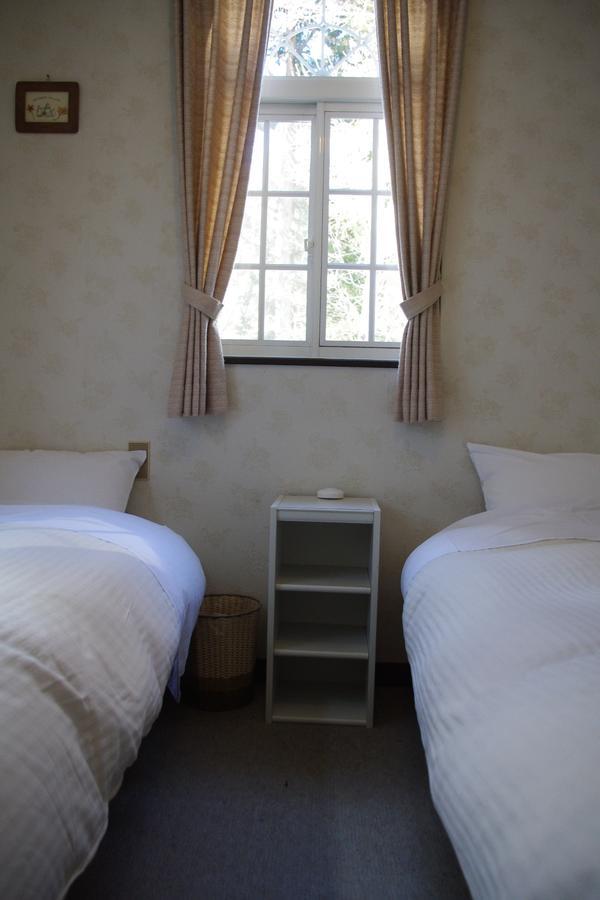 Sunny Side Hut Bed & Breakfast Hakuba Eksteriør bilde