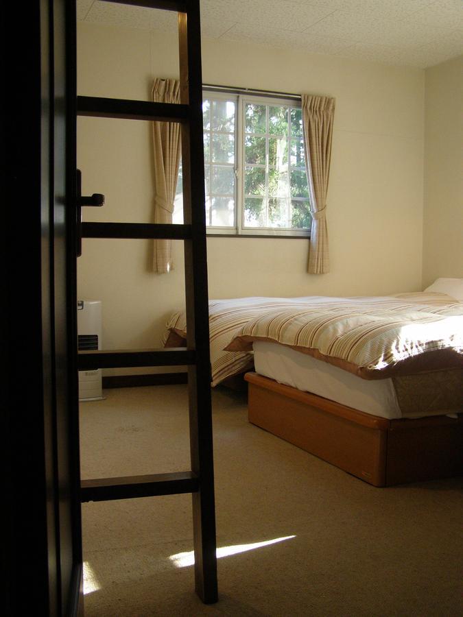 Sunny Side Hut Bed & Breakfast Hakuba Eksteriør bilde