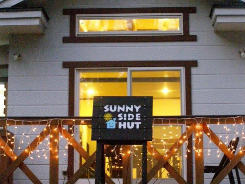 Sunny Side Hut Bed & Breakfast Hakuba Eksteriør bilde